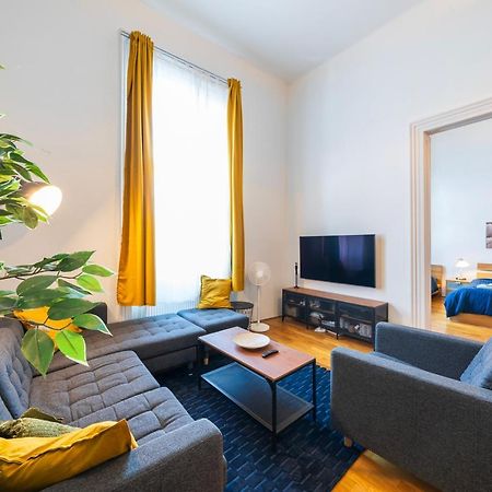 Shining Bright Two Bedroom Apt Next To Andrassy Ave Budapest Extérieur photo